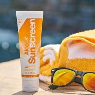 ضد آفتاب فوراور بی رنگ