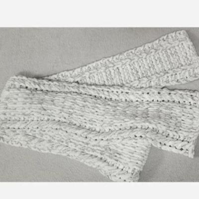 شالگردن بلند دستبافت بافته شده با کاموای ترک آلیز پافی فاین