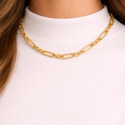 گردنبند فیگارو طلایی رنگ ثابت برند six