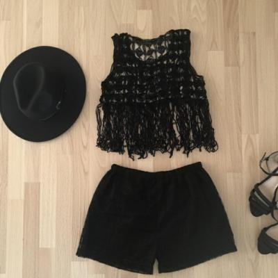 ست تاپ مکرومه و شلوارک گیپور