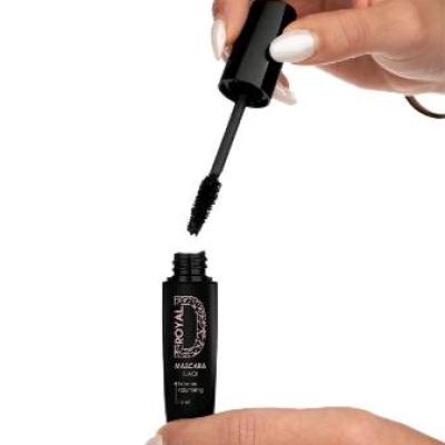 ریمل مژه مشکی رویال دی با سری حجم دهنده قوی