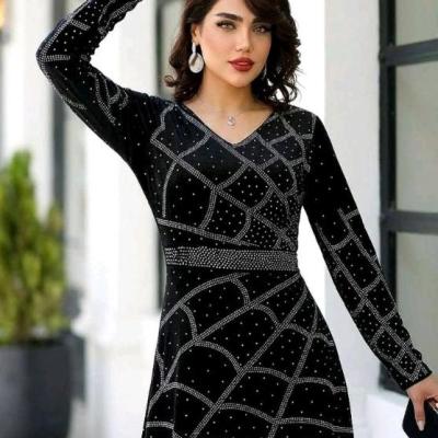پیراهن شب زنانه کرپ مازراتی و نگین سایز بزرگ از 46 تا 56 مدل طناز