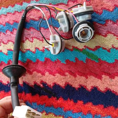 سوکت چراغ خطر عقب تیبا یک