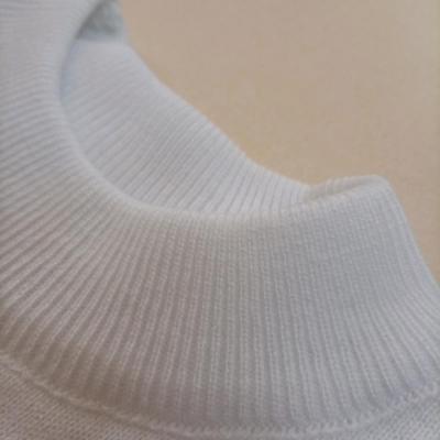 بافت یقه گرد سفید