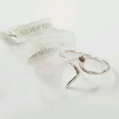 انگشتر نقره عیار 925 طرح مار ، کار فوق‌العاده حرفه ای