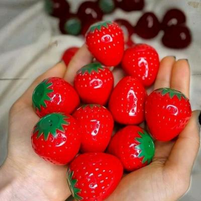 بالم لب توت فرنگی