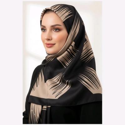 روسری مشکی حریر