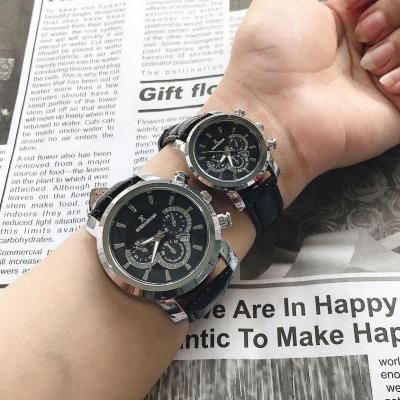 ست ساعت زنانه و مردانه بند چرم مشکی قاب نقره ای