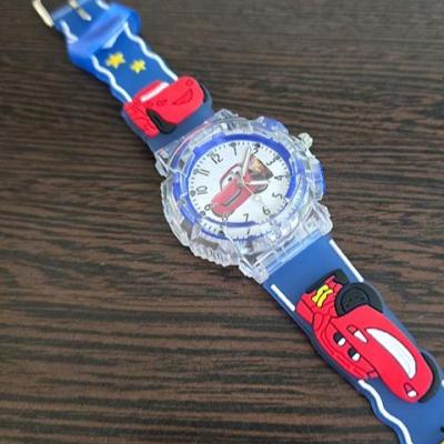 ساعت چراغ دار بچگانه