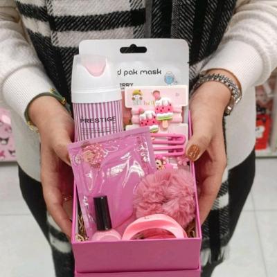 پک سوم دخترانه