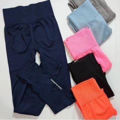 لگ ورزشی سیملس پشت چین دار