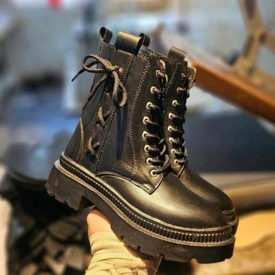 نیم بوت مدل ضربدری