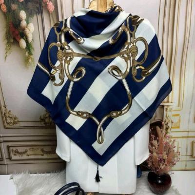 روسری نخی گلوریا طرح راه راه