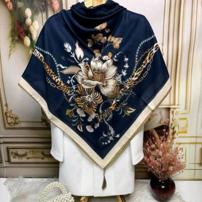 روسری نخی گلوریا طرح برگ