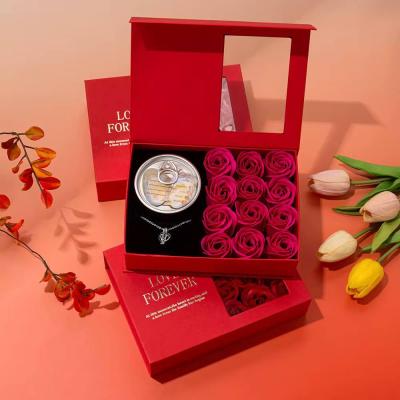 باکس نیمستی رز جاودان با گردنبند مروارید