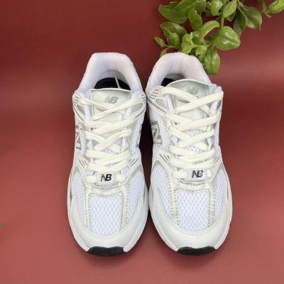 کفش نیوبالانس 530 زنانه رنگ سفید طوسی با کوالیتی بالا