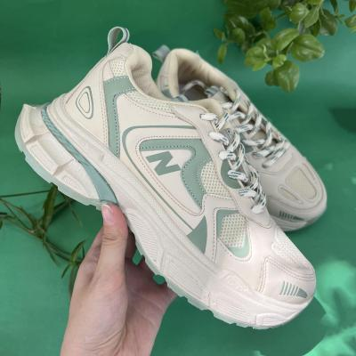 کفش نیوبالانس زنانه کرم سبز سایزبندی 37 تا 40