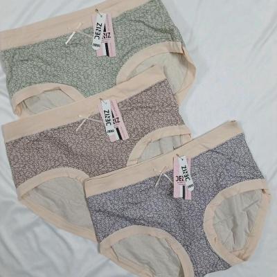 شورت نخی کمر پهن فاق بلند گل ریز طرح دار سایز 2xl 3xl