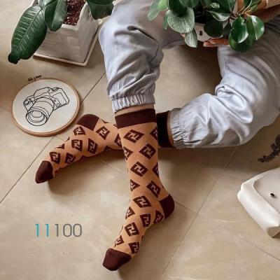 جوراب ساقدار طرح فندی