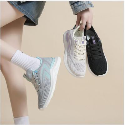 کتونی رانینگ زنانه وارداتی در رنگ بندی