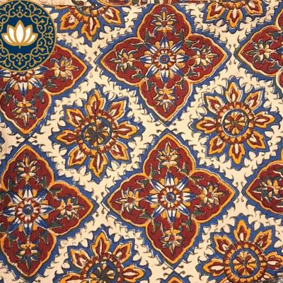 سفره قلمکاری طرح خشتی قرمز ممتاز 100×100