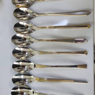 سرویس قاشق و چنگال 24نفره 120پارچه یونیک شیک نیمه طلایی ( پس کرایه )