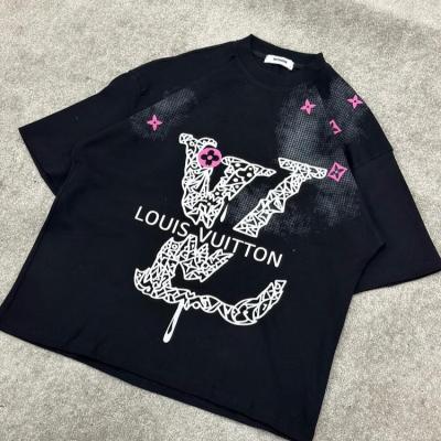 تیشرت باکسی پنبه دورو طرح LV با دو رنگ و چهار سایز