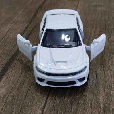 ماشین فلزی موزیکال و چراغدار