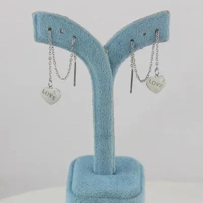 گوشواره بخیه