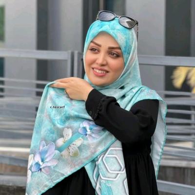 روسری طرح مریم آبی گلدار نخی تابستانه خنک