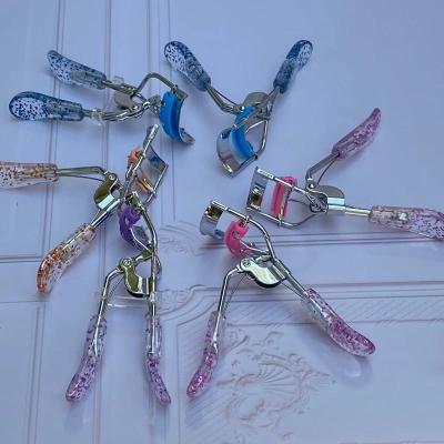 فرمژه شانه دار شنی (مژه فرکن)