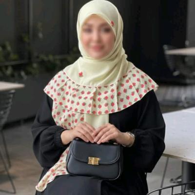 روسری چین دار مجلسی کرم روشن زرد