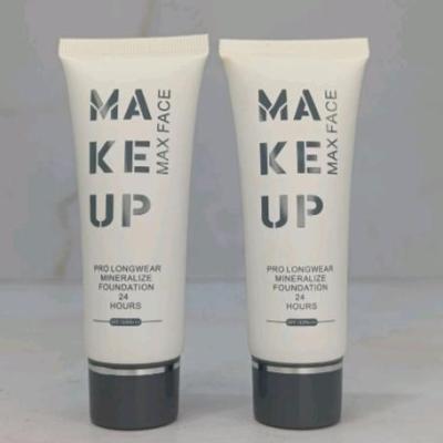 کرم پودر مکس فیس