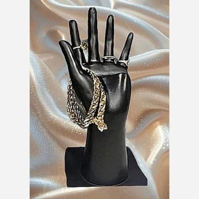 دکوری استند جواهرات مدل دست (مشکی مات)