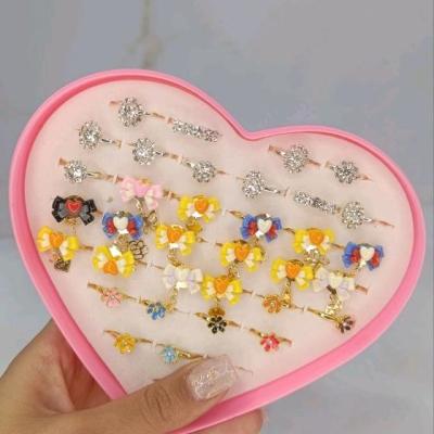 انگشتر های نگین دار