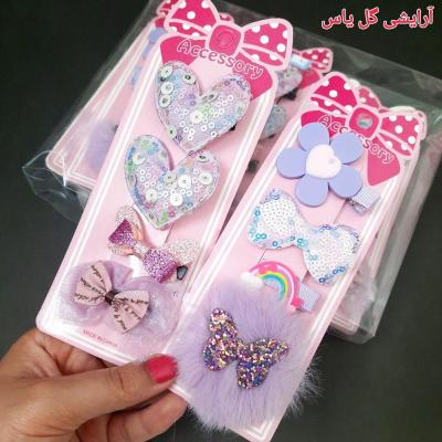 گیره مو بچگانه هرکارت شامل 4عدد گیره انبری