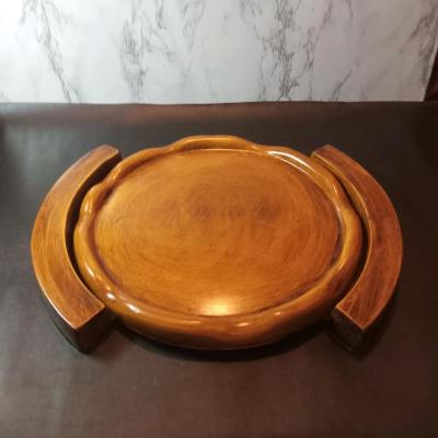 سینی دفرمه گرد همراه با پایه سنگی