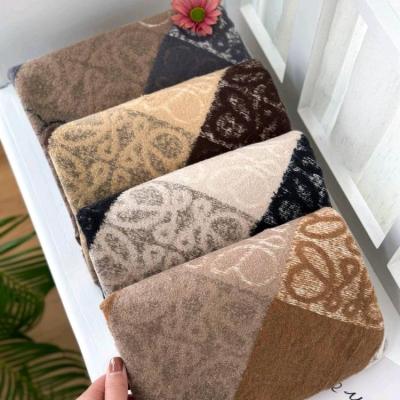 شال طرحدار موهر