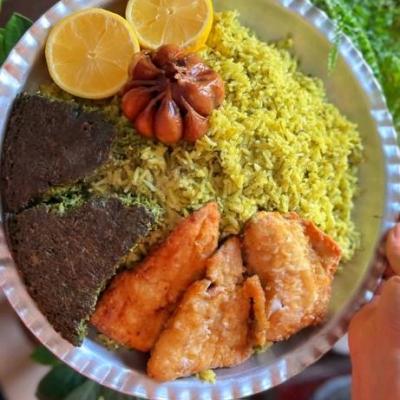 سینی. و بشقاب. روحی.