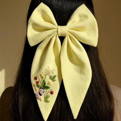 پاپیون مو گلدوزی