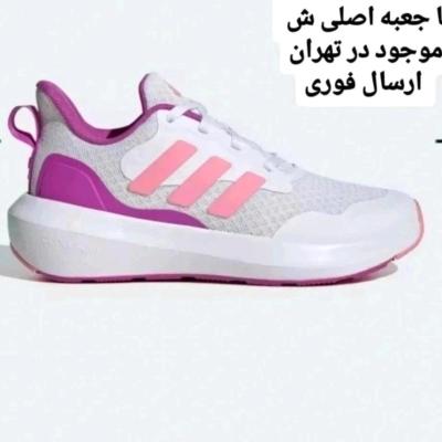 کتونی ادیداس زنونه