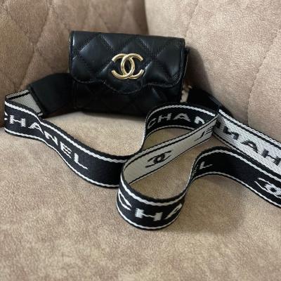 کیف زنانه و دخترانه مینی چرم پاسپورتی گلدوزی خمره ای مشکی