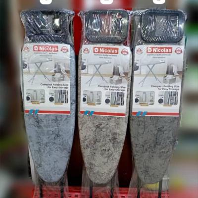 میز اتو ایستاده