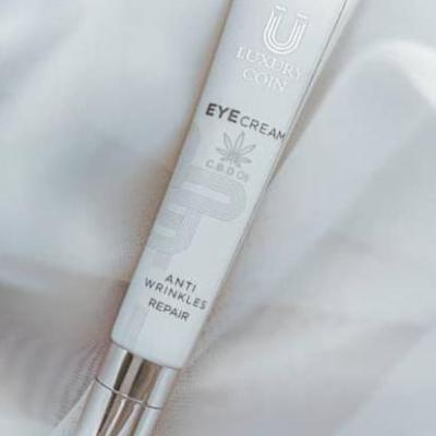 کرم دور چشم لاکچری کوین