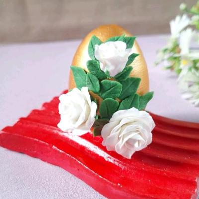 تخم مرغ تزئینی گلدار سفید