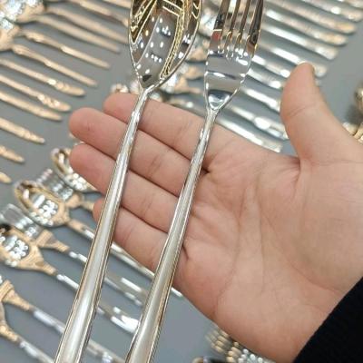 سرویس قاشق و چنگال 24نفره 120پارچه یونیک نقره ای