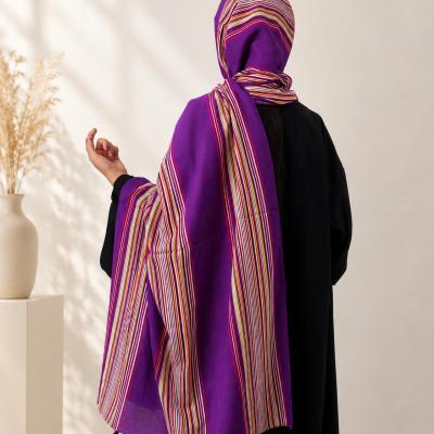 شال منگوله دار