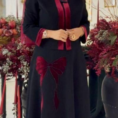 مانتو مجلسی کتان دوتیکه کت وسرافون جنس کتان لمه ومخمل لایی کوبی شده مدل داخل کت کاملالایی کوبی شده پاپیون کاردست وسنگ دوزی وجواهردوزی شدهدارای