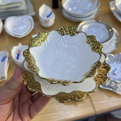 خرید ست پیاله و پیش‌دستی طلاکوب خارجی 12 پارچه شیک و خاص