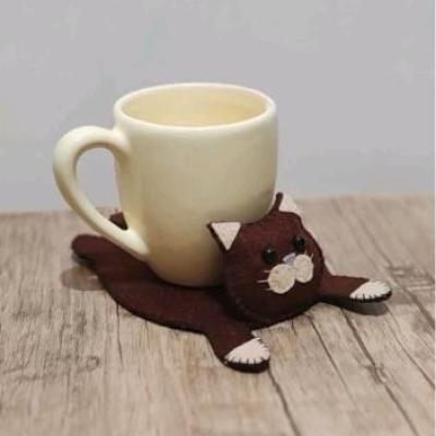 زیرلیوانی گربه بامزه